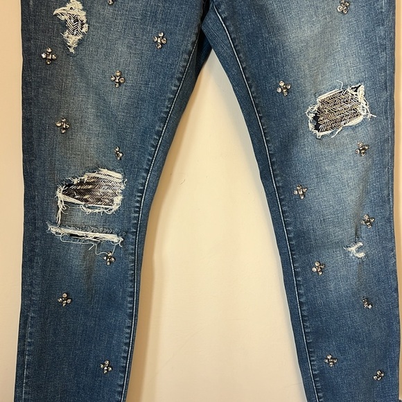 Blank NYC Girlfriend Distressed Beaded Crop Jeans size 27 - Picture 6 of 11